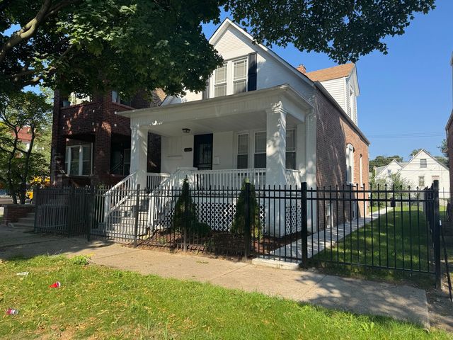 7605 S Champlain Avenue, Chicago, IL 60619