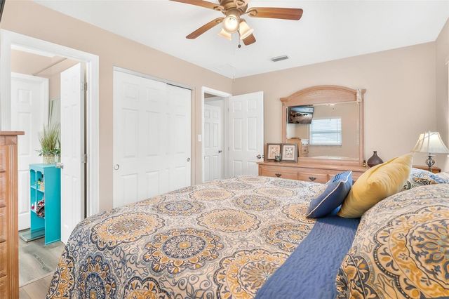 709 CINDY AVENUE, Fruitland Park, FL 34731