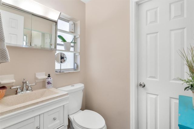 709 CINDY AVENUE, Fruitland Park, FL 34731