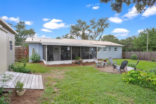 709 CINDY AVENUE, Fruitland Park, FL 34731