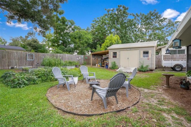 709 CINDY AVENUE, Fruitland Park, FL 34731
