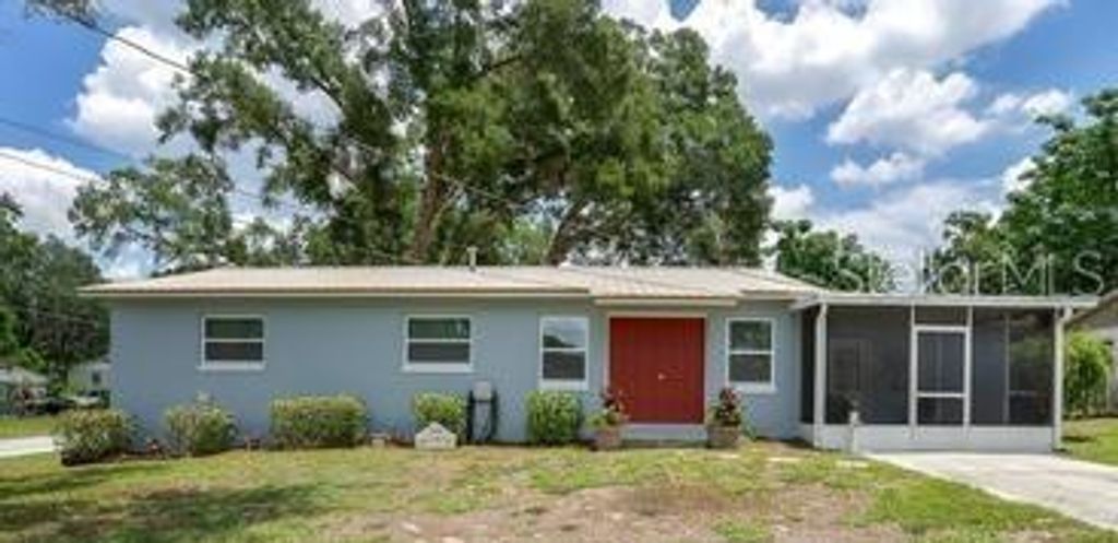 709 CINDY AVENUE, Fruitland Park, FL 34731
