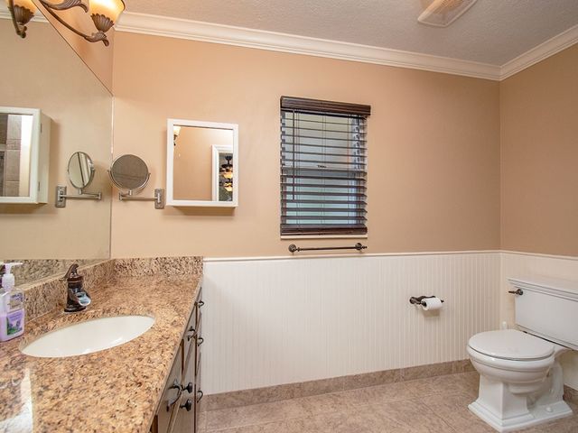 285 32nd Court SW, Vero Beach, FL 32968