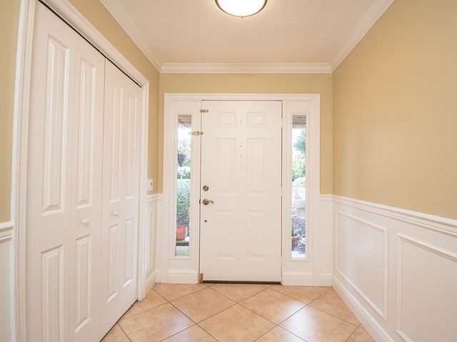 285 32nd Court SW, Vero Beach, FL 32968