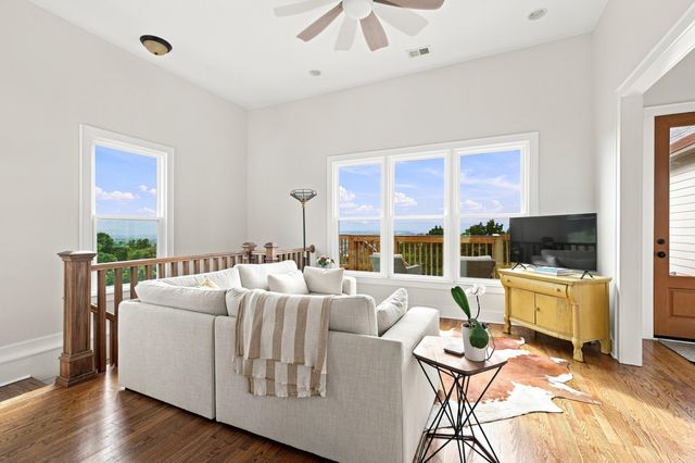 149 N Crest Road, Chattanooga, TN 37404