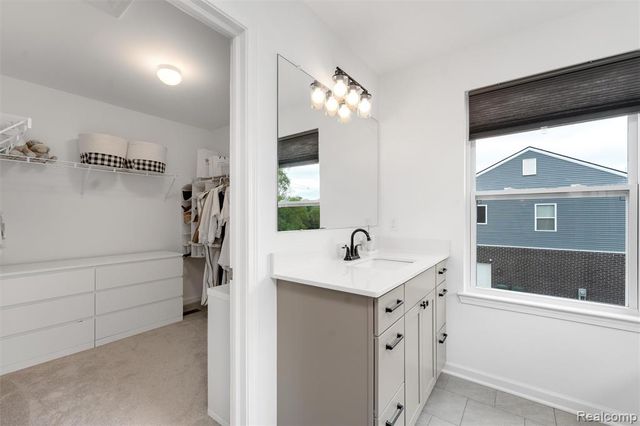 908 S Livernois Road, Rochester Hills, MI 48307