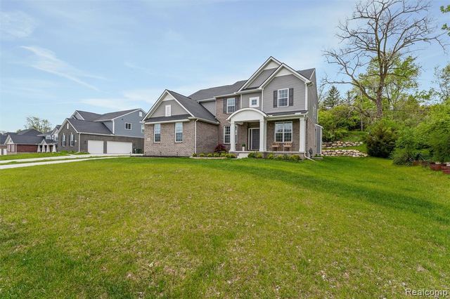 908 S Livernois Road, Rochester Hills, MI 48307