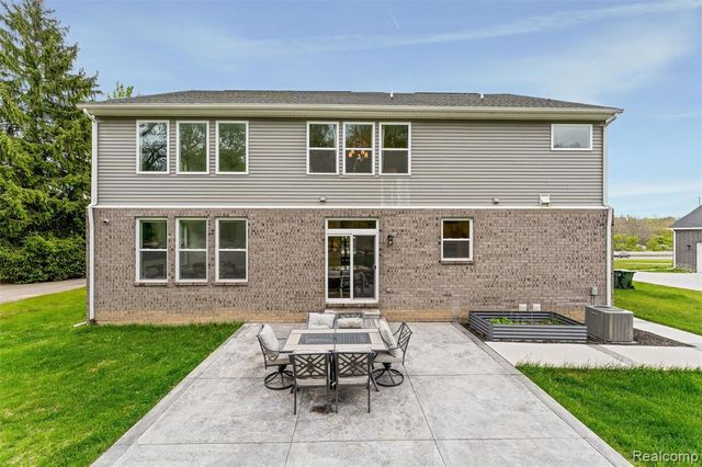 908 S Livernois Road, Rochester Hills, MI 48307