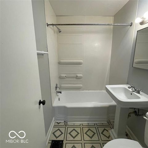 73 W Westfield Boulevard, Indianapolis, IN 46208