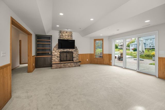 818 Park Place Drive, Mendota Heights, MN 55118