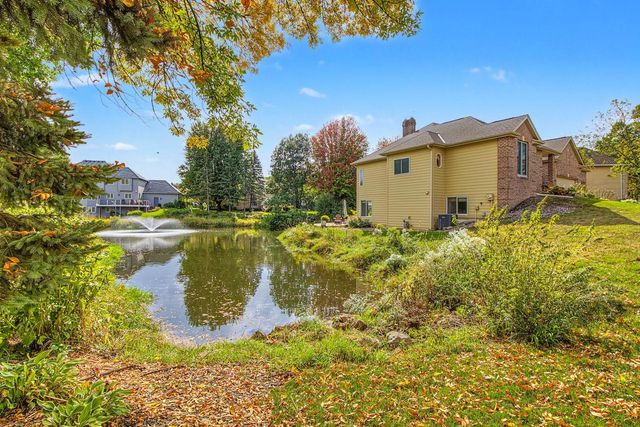 818 Park Place Drive, Mendota Heights, MN 55118