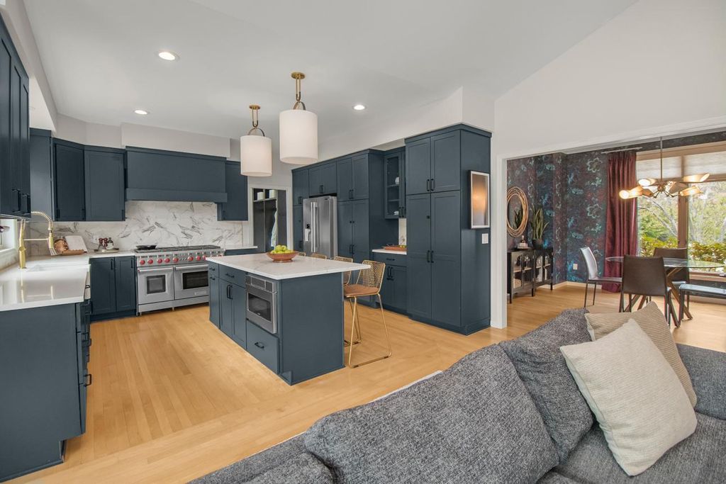 818 Park Place Drive, Mendota Heights, MN 55118 — photo 5