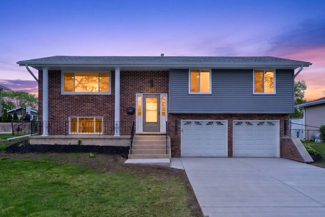 408 Desmond Drive, Schaumburg, IL 60193