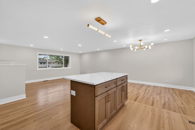 408 Desmond Drive, Schaumburg, IL 60193