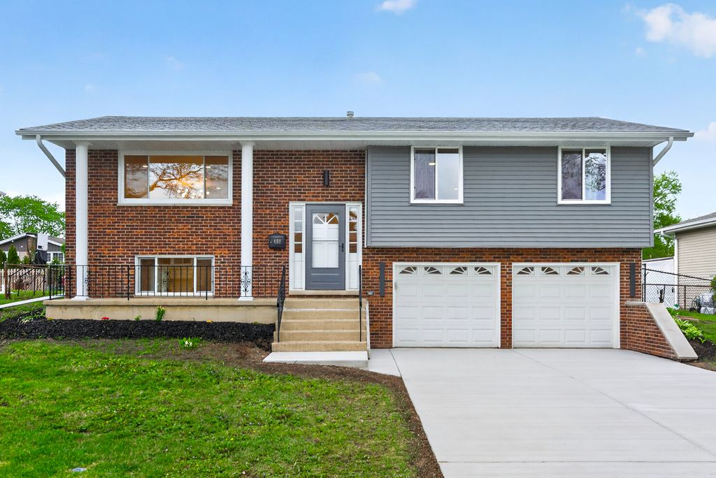 408 Desmond Drive, Schaumburg, IL 60193