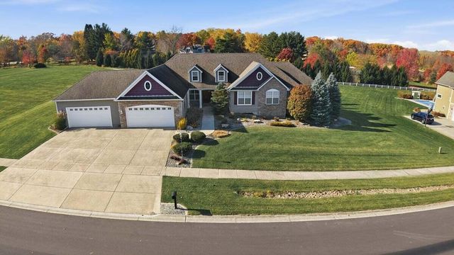 118 Windridge Road, Valparaiso, IN 46385