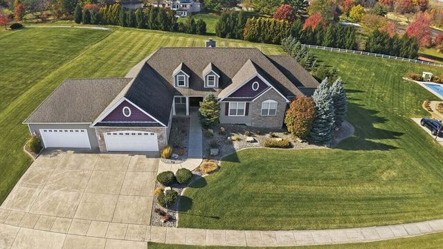 118 Windridge Road, Valparaiso, IN 46385