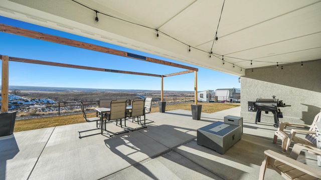 56577 Hawthorne Lane, Olathe, CO 81425