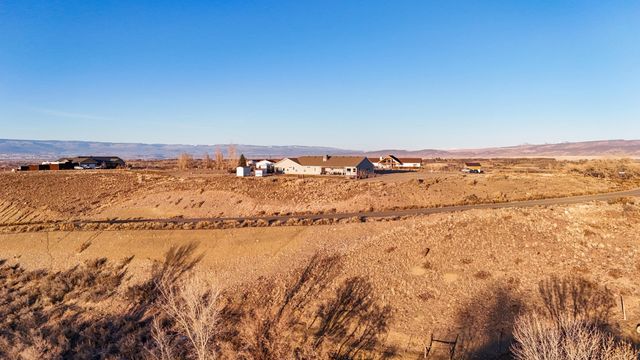 56577 Hawthorne Lane, Olathe, CO 81425