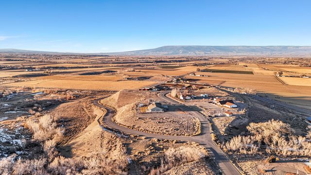 56577 Hawthorne Lane, Olathe, CO 81425