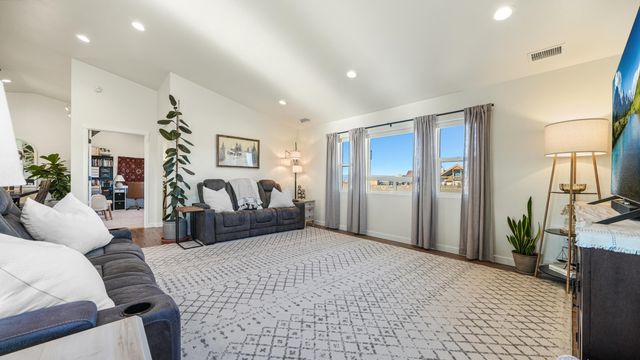 56577 Hawthorne Lane, Olathe, CO 81425