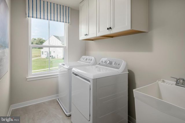1624 VALENCIA CT, Martinsburg, WV 25403