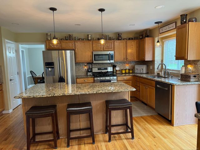 48805 Rockefeller Drive, Canton, MI 48188