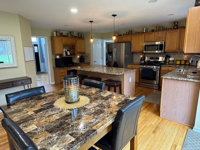 48805 Rockefeller Drive, Canton, MI 48188