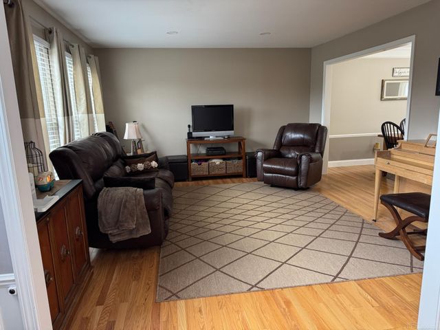 48805 Rockefeller Drive, Canton, MI 48188