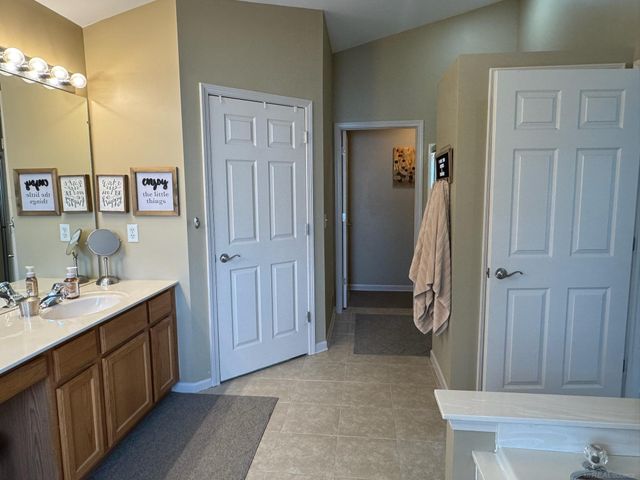 48805 Rockefeller Drive, Canton, MI 48188