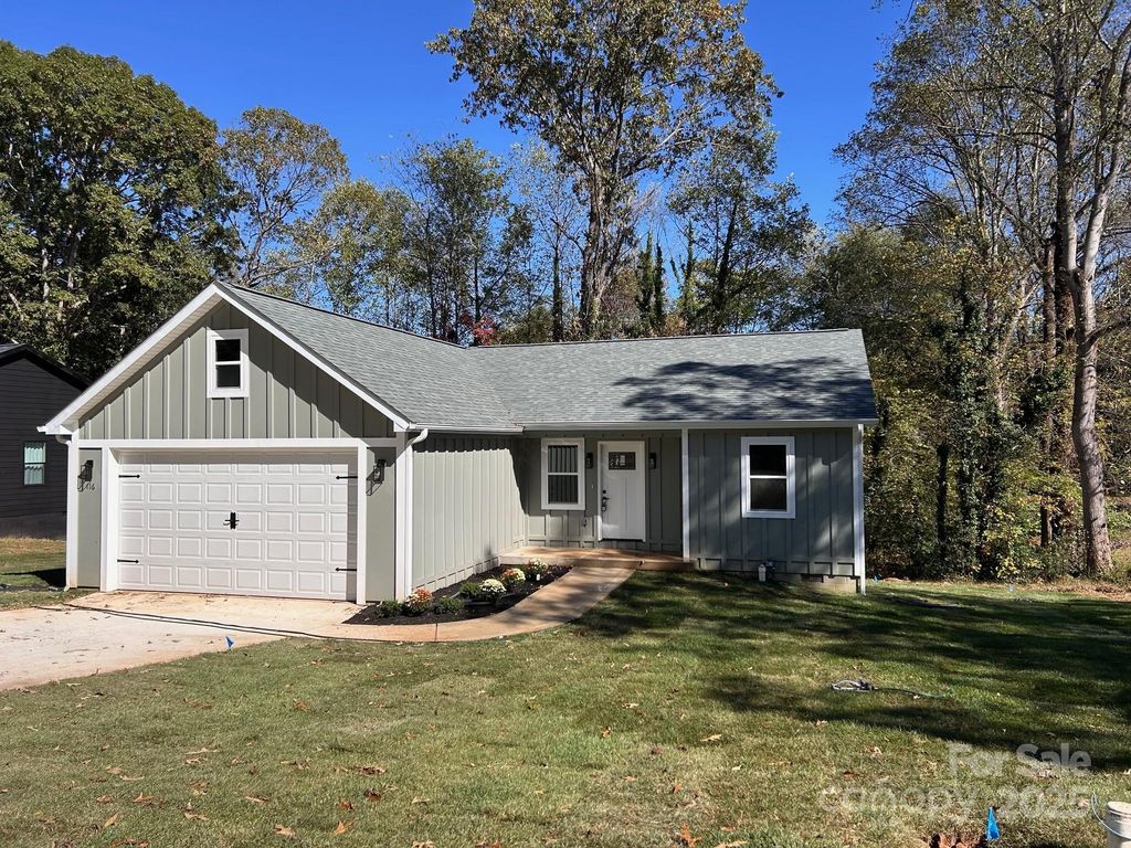 116 39th Avenue Court NW, Hickory, NC 28601