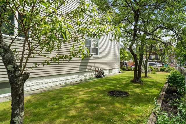 41 Winter 2, Medford, MA 02155