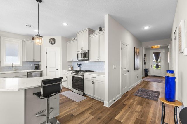 4338 Monarch Drive, Woodbury, MN 55129