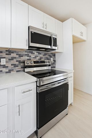 7100 S LA ROSA Drive, Tempe, AZ 85283