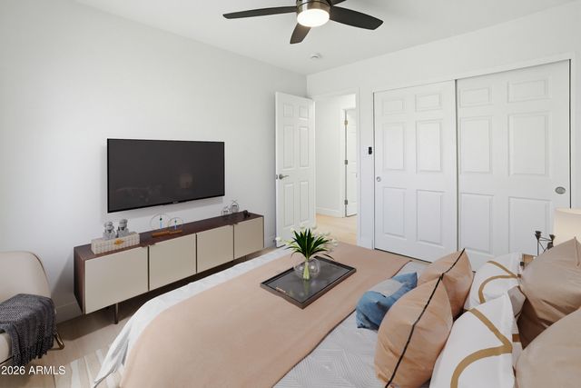 7100 S LA ROSA Drive, Tempe, AZ 85283