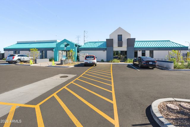 7100 S LA ROSA Drive, Tempe, AZ 85283