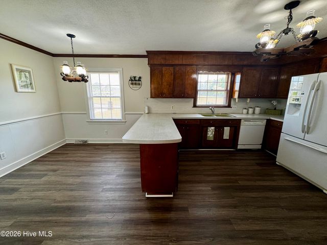 1307 Cogdell Drive, Kinston, NC 28501