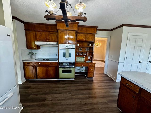 1307 Cogdell Drive, Kinston, NC 28501