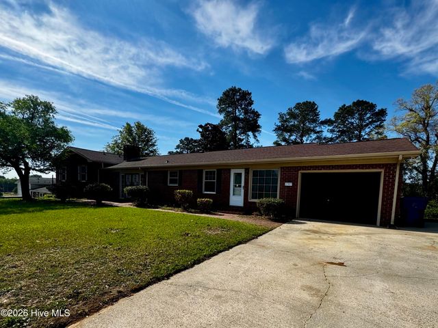 1307 Cogdell Drive, Kinston, NC 28501