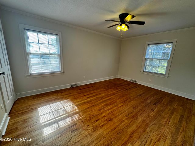1307 Cogdell Drive, Kinston, NC 28501