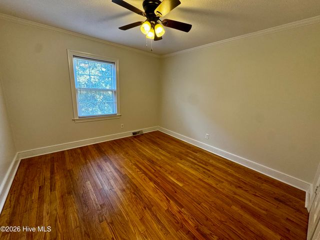 1307 Cogdell Drive, Kinston, NC 28501