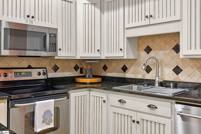 9 Rivoli Lane, Greenville, SC 29615