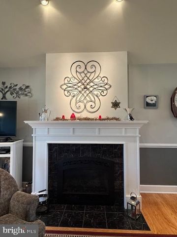 396 GREEN LN, Belleville, PA 17004