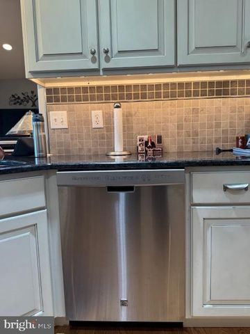 396 GREEN LN, Belleville, PA 17004