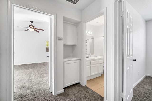 6253 W San Carlos Avenue, Fresno, CA 93723