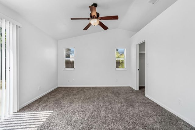 6253 W San Carlos Avenue, Fresno, CA 93723
