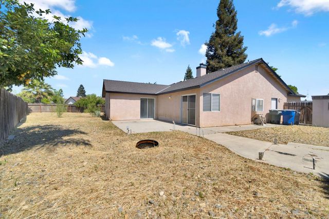 6253 W San Carlos Avenue, Fresno, CA 93723