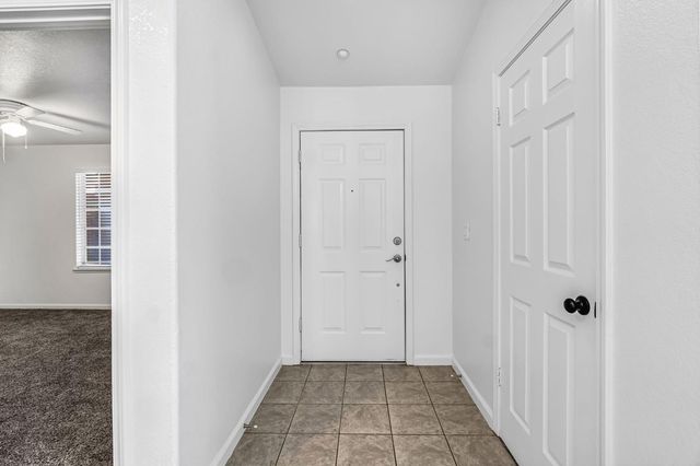 6253 W San Carlos Avenue, Fresno, CA 93723
