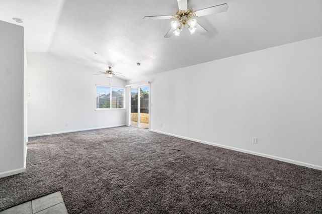 6253 W San Carlos Avenue, Fresno, CA 93723