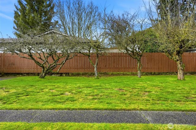 29 105th Street SE, Everett, WA 98208